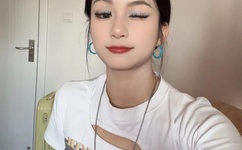 老公总是吃我的奶奶但我很反感